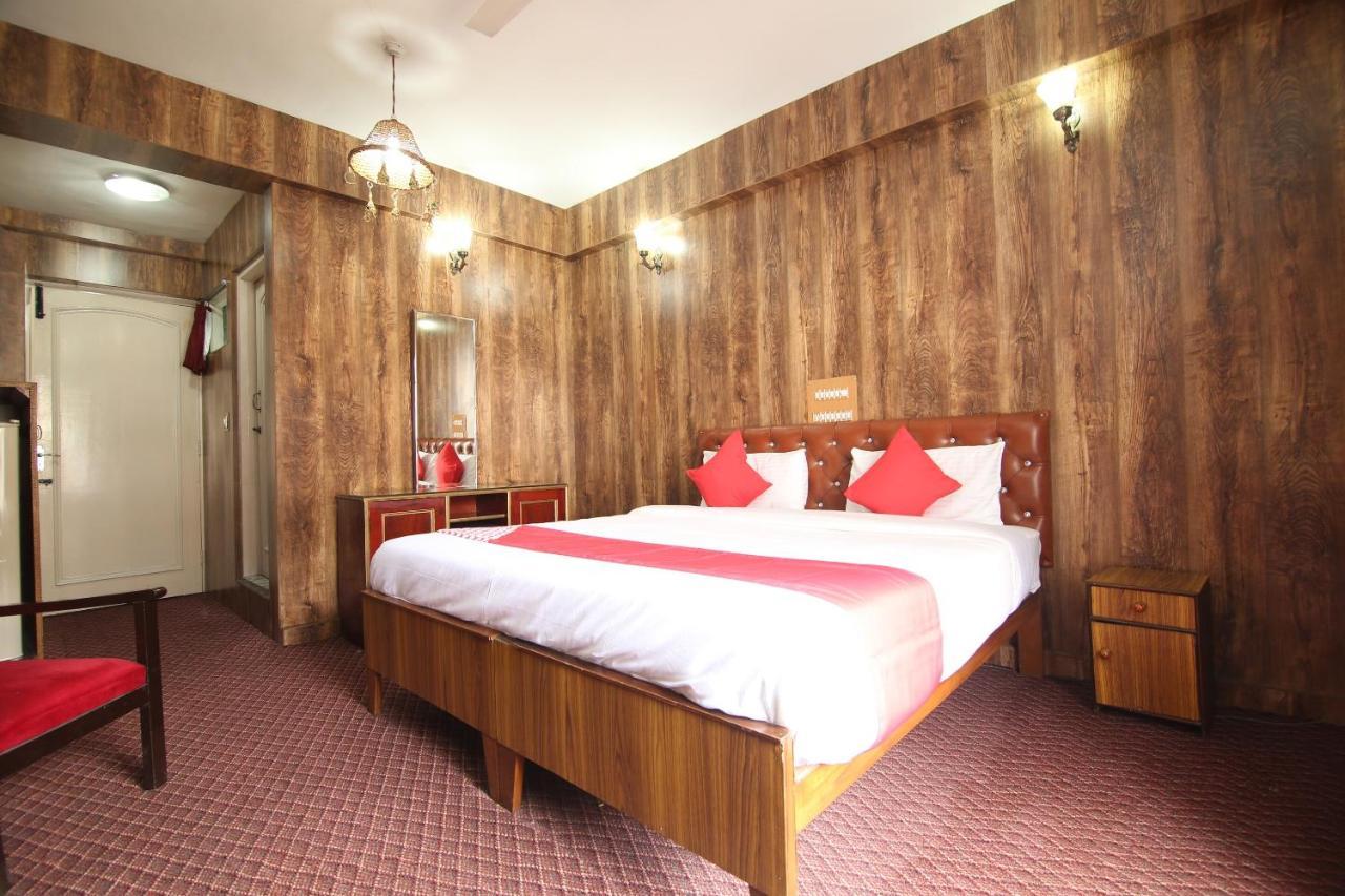 Hotel International Srinagar Exterior photo